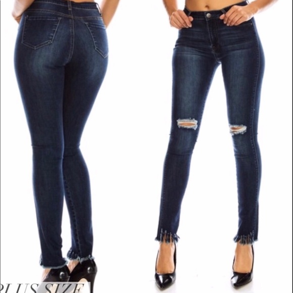 Distressed Skinny Dark wash Plus Size Jeans 2X-3X - Picture 3 of 8